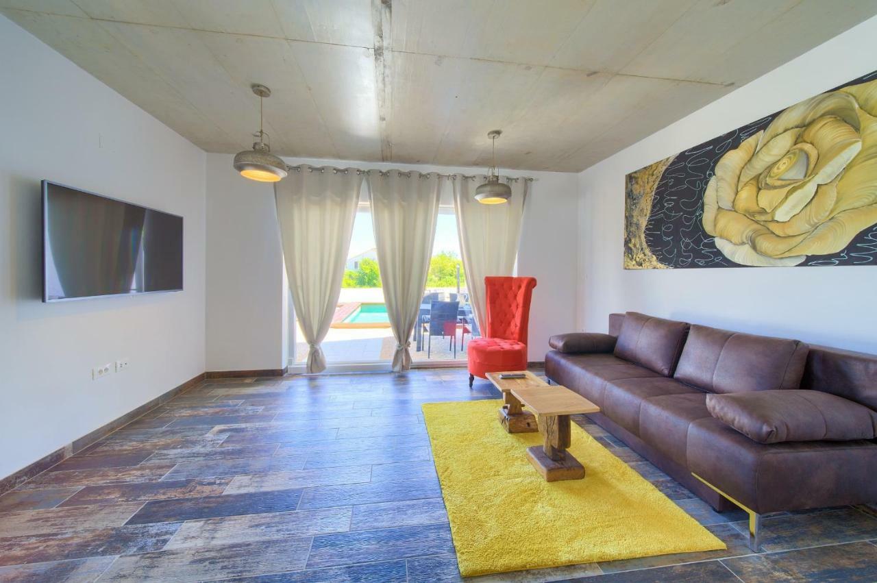 Pax Houses Vrh  외부 사진