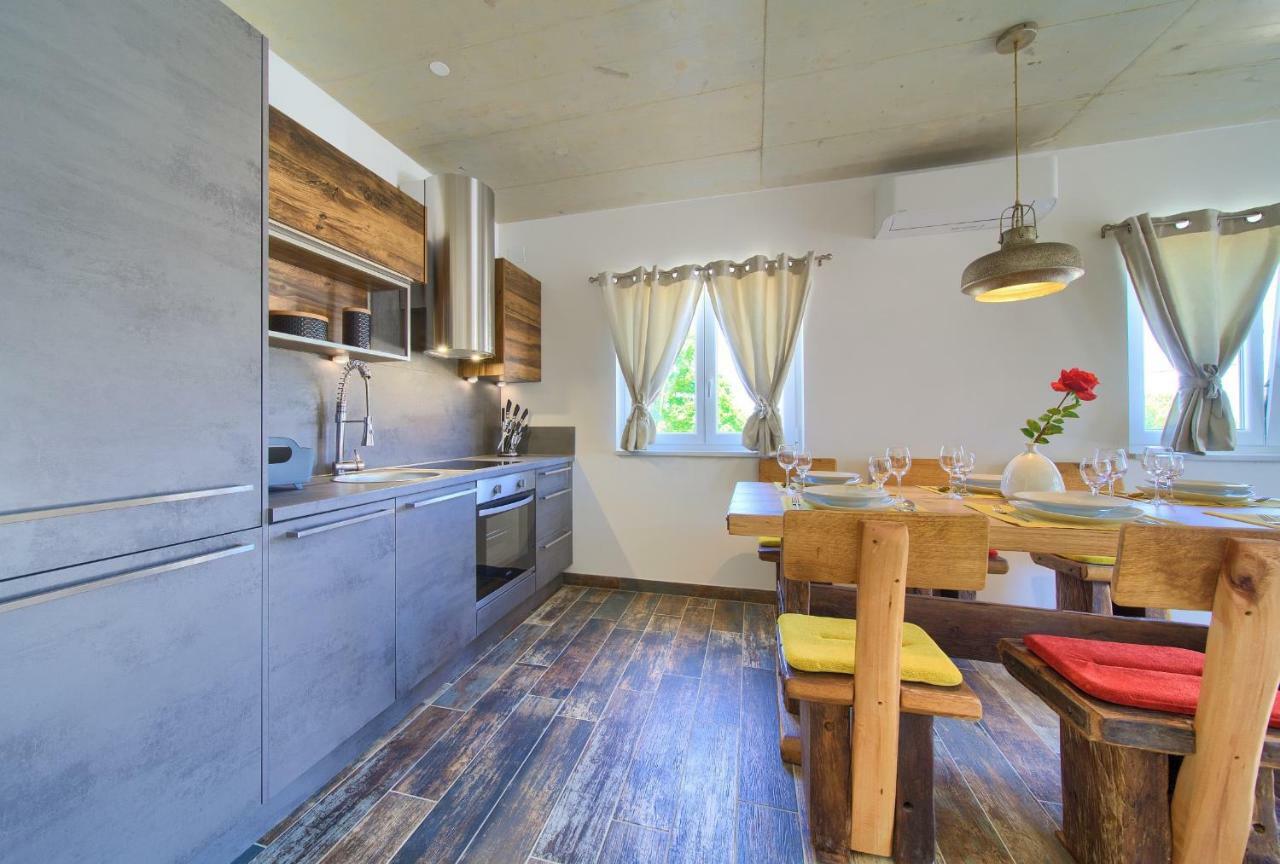 Pax Houses Vrh  외부 사진